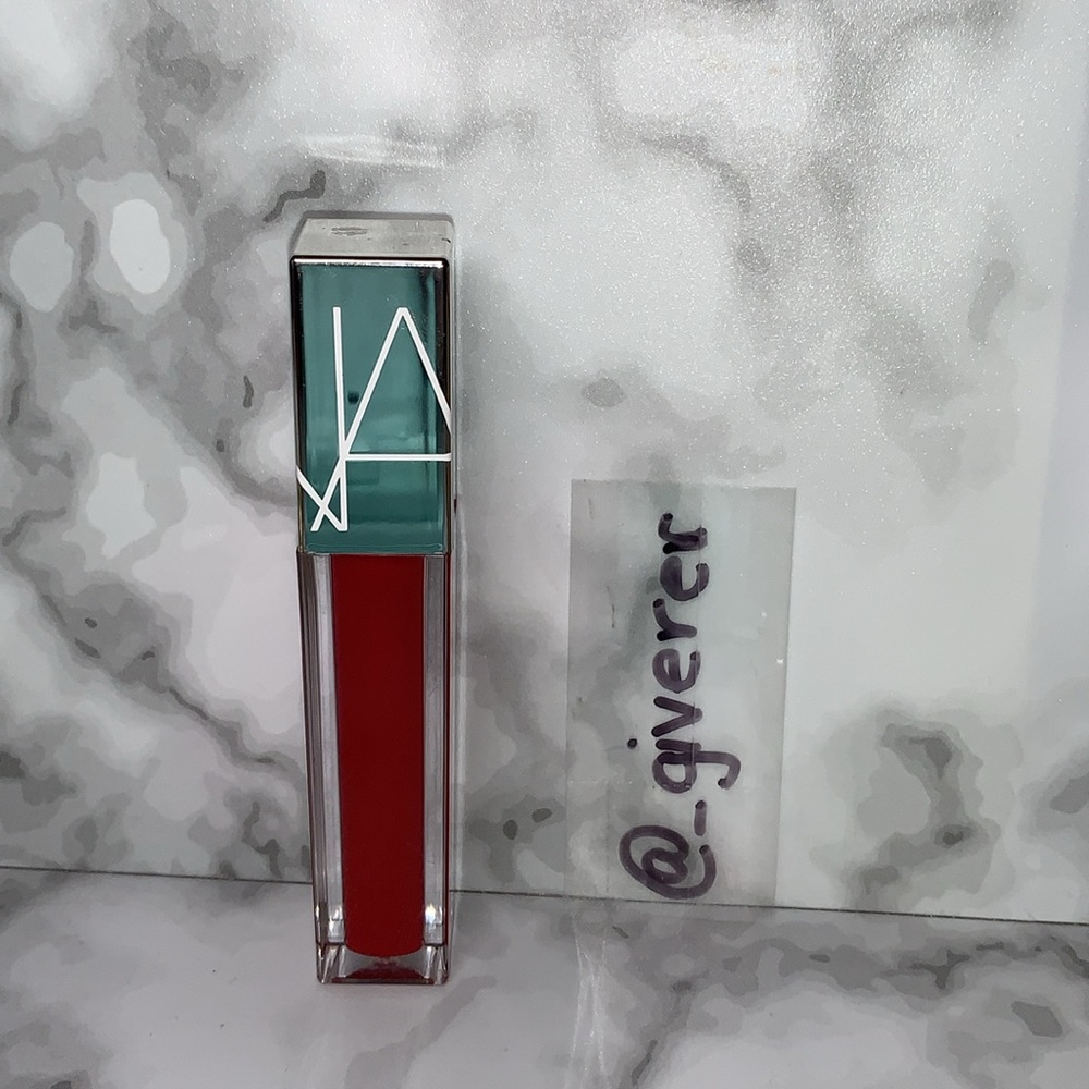New RED DISTRICT NARS FULL VYNL LIP LACQUER